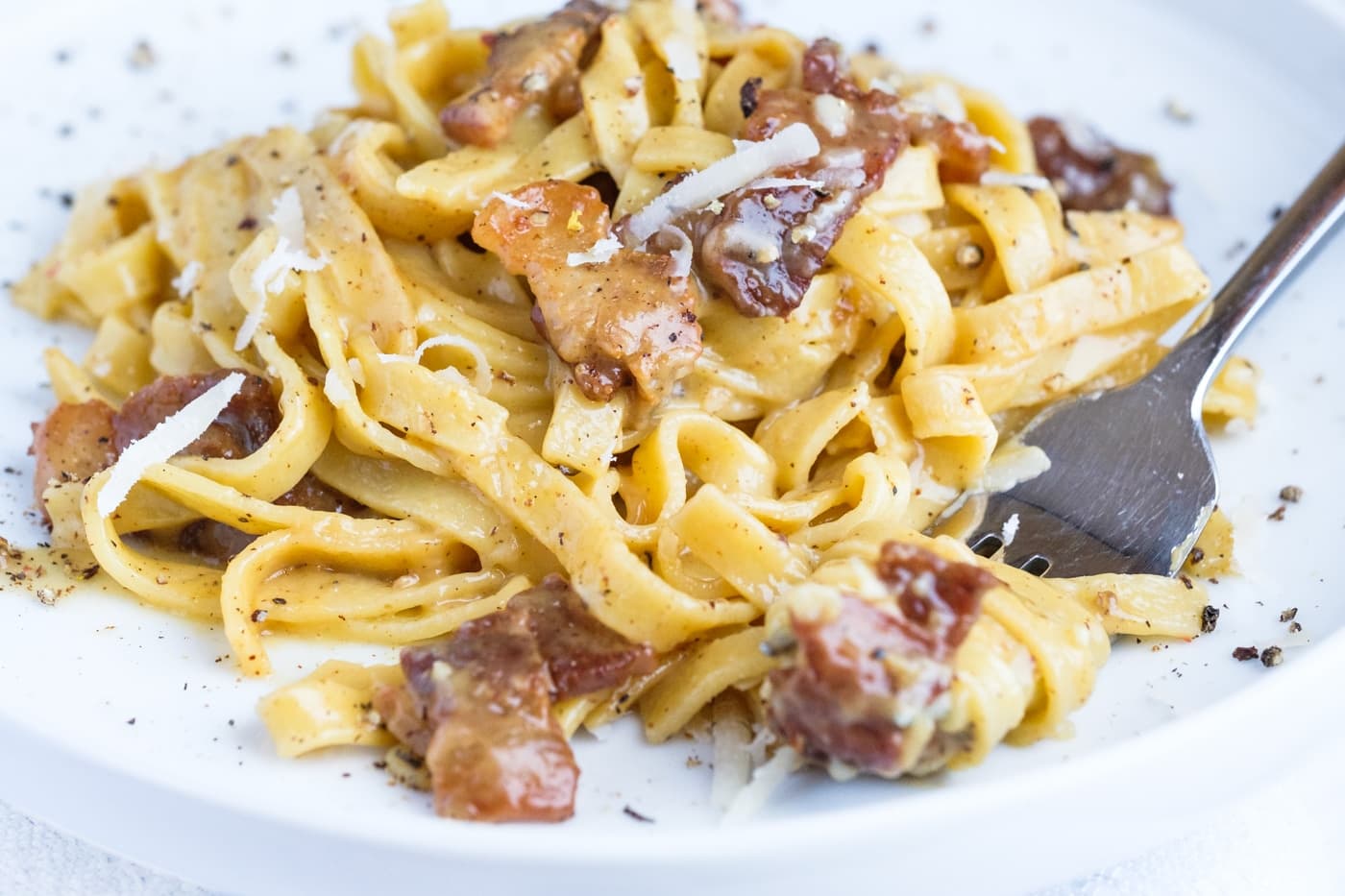 Gluten-Free Pasta Carbonara: Creamy Classic with No Cream