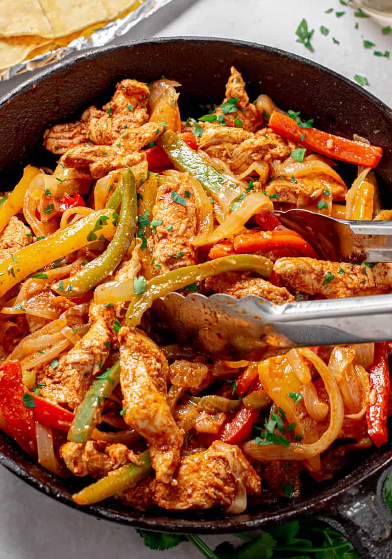 Chicken Fajitas with Lime-Marinated Chicken and Crisp Bell Peppers