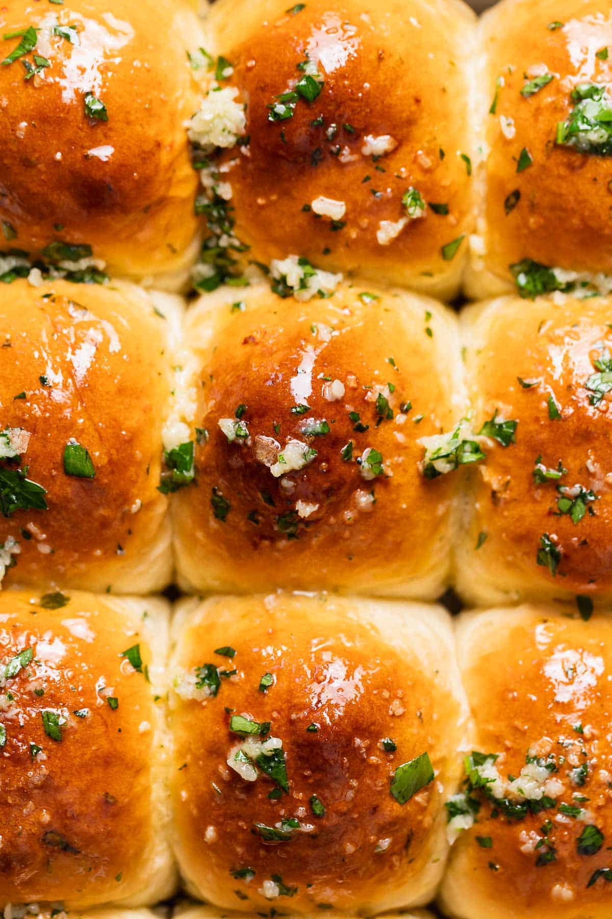 Garlic Bread Rolls with Fresh Garlic and Parsley Butter