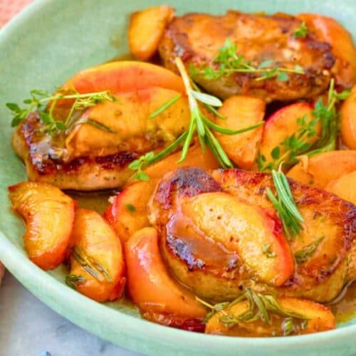 Peach Pork Chops: Juicy Chops with Caramelized Fruit and Herbs