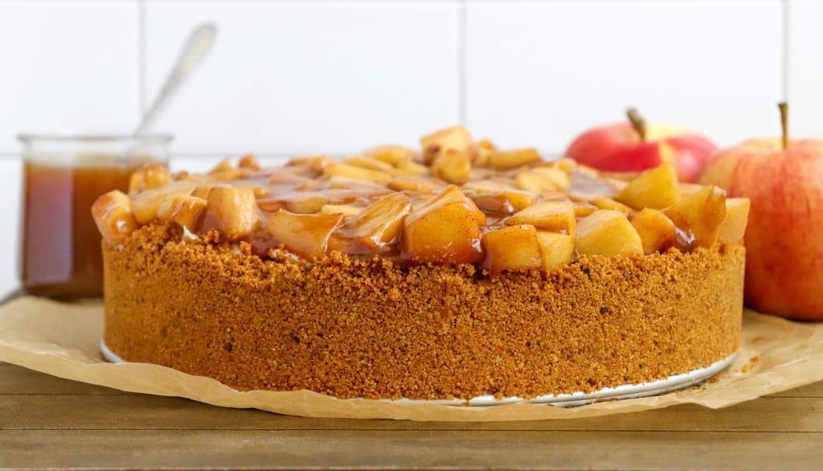 No-Bake Apple Pie Cheesecake with Cinnamon Apples and Caramel