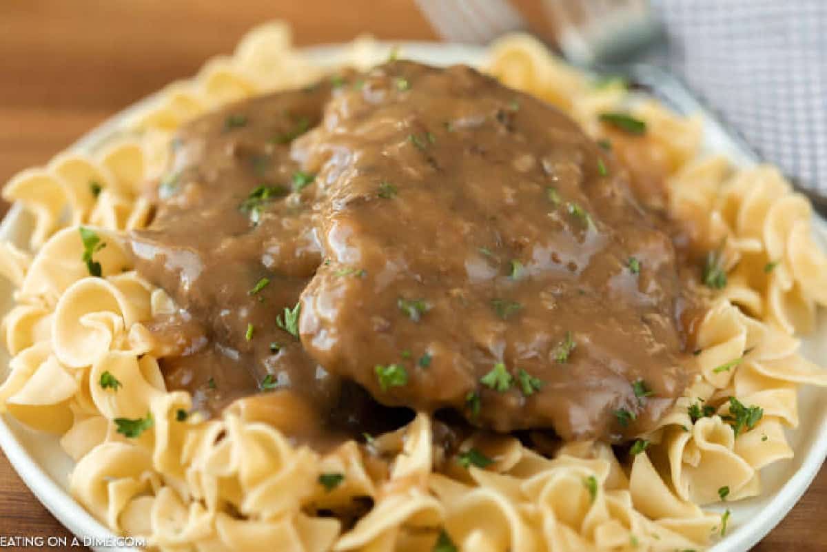 Crock Pot Cube Steak with Fork-Tender Beef and Mushroom Gravy