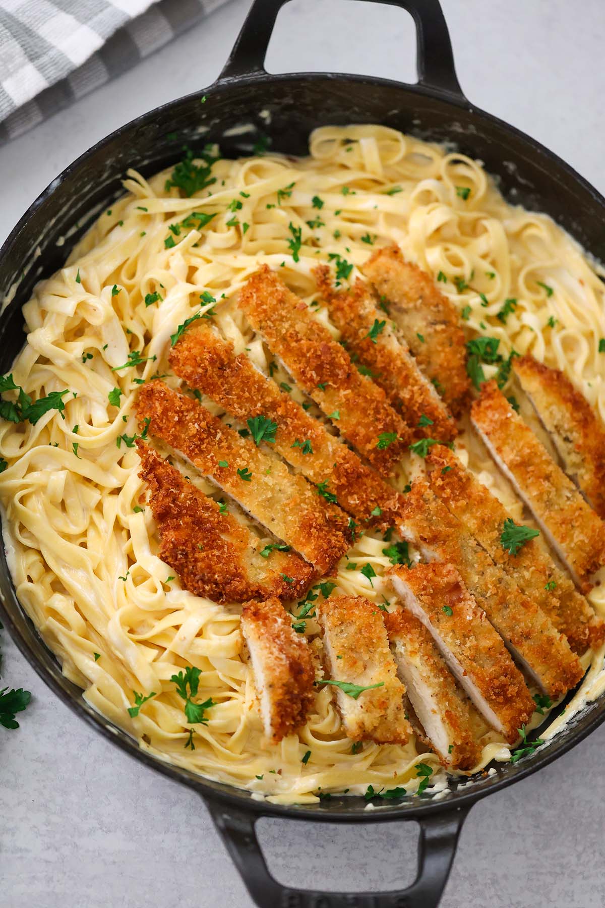 Crispy Chicken Fettuccine Alfredo with Creamy Parmesan Pasta